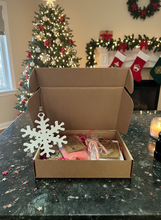 Load image into Gallery viewer, Christmas Eve Box for Kids | Holiday Gift Box | Santa’s Magic Key | Reindeer Food | Hot Cocoa Kit | Christmas Keepsake Box